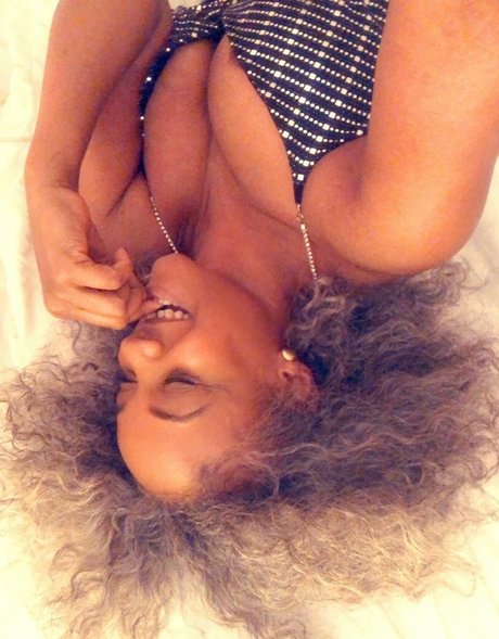 Nagie wyciekłe zdjęcie OnlyFans od Sinnamon Love
