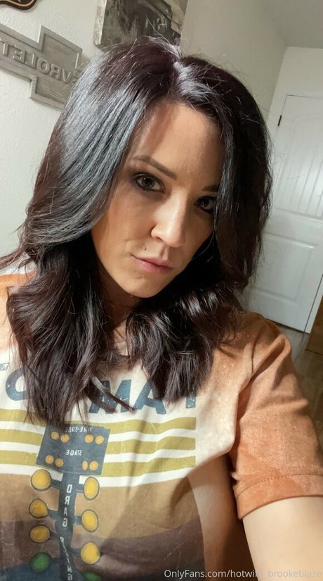 Nagie wyciekłe zdjęcie OnlyFans od Hotwifebrookeblaze