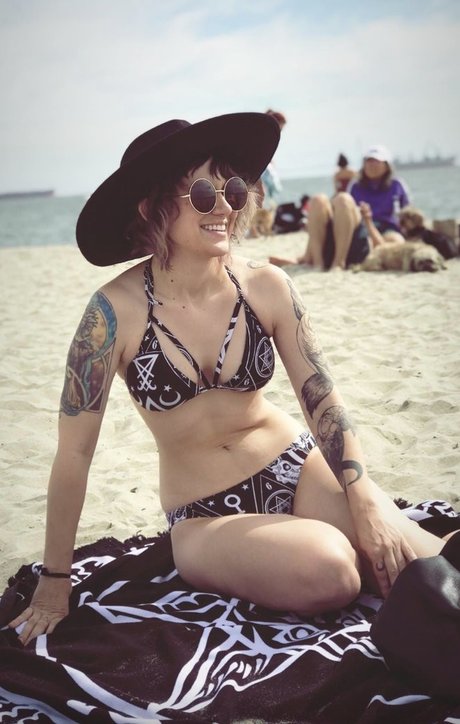 Nagie wyciekłe zdjęcie OnlyFans od Holly Conrad