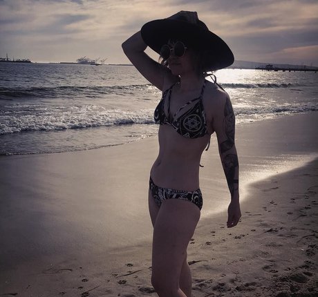 Nagie wyciekłe zdjęcie OnlyFans od Holly Conrad