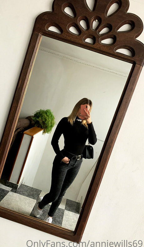 Nagie wyciekłe zdjęcie OnlyFans od Anniewillfree