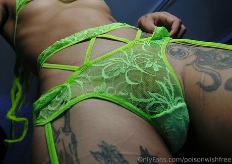 Nagie wyciekłe zdjęcie OnlyFans od Poisonwishfree