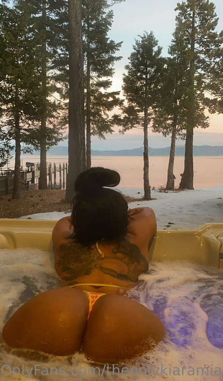 Theonlykiaramiaxxx