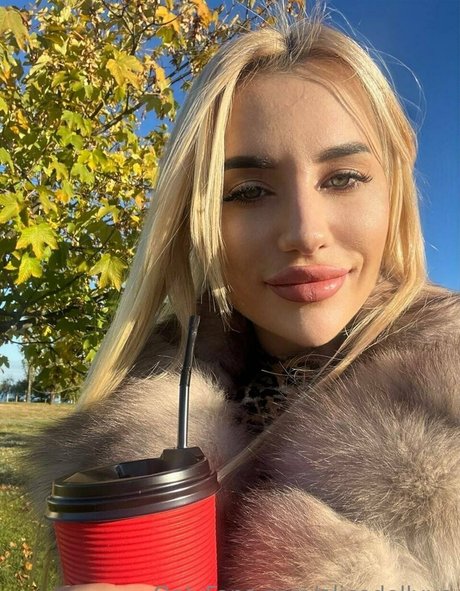 Nagie wyciekłe zdjęcie OnlyFans od Alicedollyua