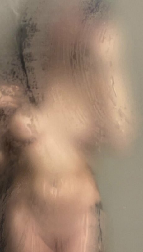 Nagie wyciekłe zdjęcie OnlyFans od Babysaraxoxo