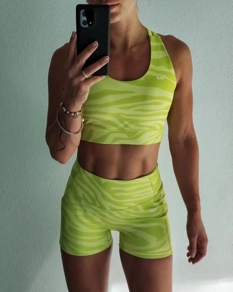 Larissa Van Meerten