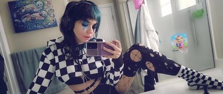 Nagie wyciekłe zdjęcie OnlyFans od Knives