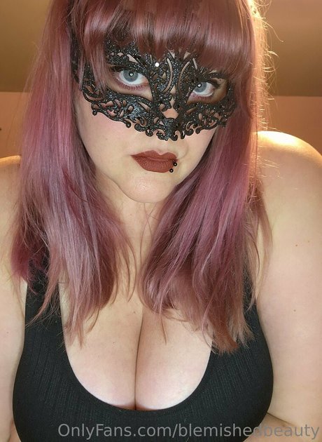 Nagie wyciekłe zdjęcie OnlyFans od Blemishedbeauty