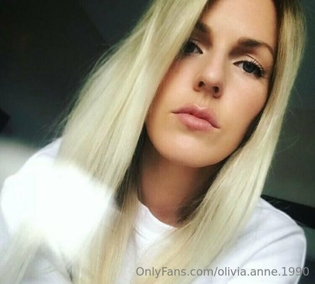 Nagie wyciekłe zdjęcie OnlyFans od Olivia Anne 1990