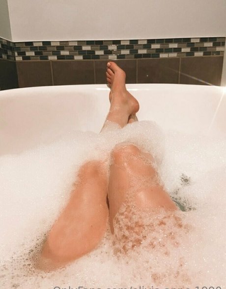 Nagie wyciekłe zdjęcie OnlyFans od Olivia Anne 1990