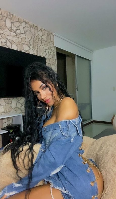 Nagie wyciekłe zdjęcie OnlyFans od Laura Saenz