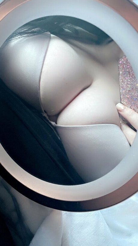 Rosieofficial02