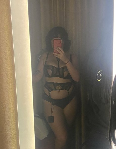 Nagie wyciekłe zdjęcie OnlyFans od Minniealiencos
