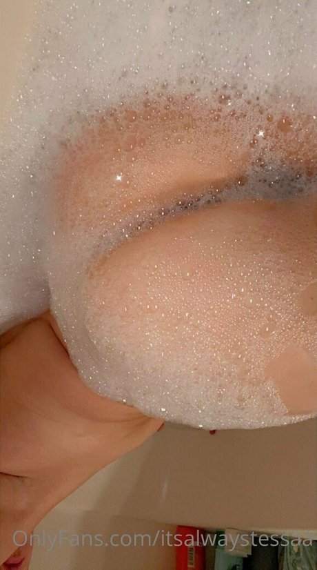 Nagie wyciekłe zdjęcie OnlyFans od Itsalwaystessaa