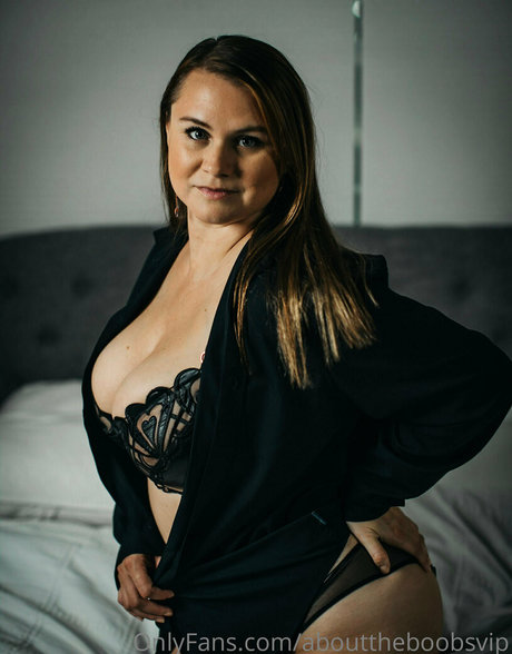 Nagie wyciekłe zdjęcie OnlyFans od Abouttheboobsvip