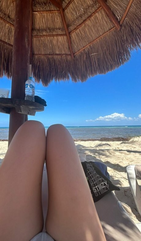 Nagie wyciekłe zdjęcie OnlyFans od Tiana Renay