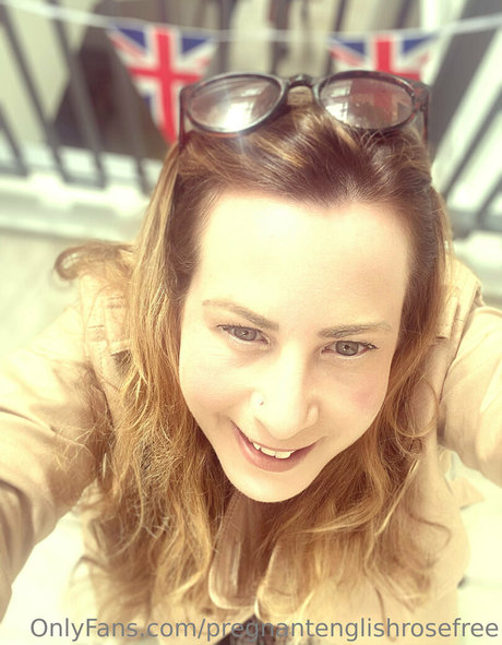 Nagie wyciekłe zdjęcie OnlyFans od Pregnantenglishrosefree