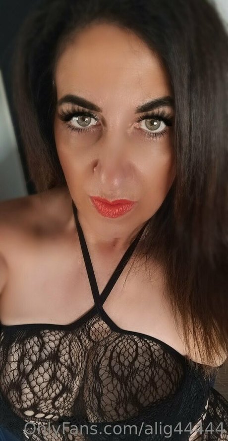 Nagie wyciekłe zdjęcie OnlyFans od Alig44444