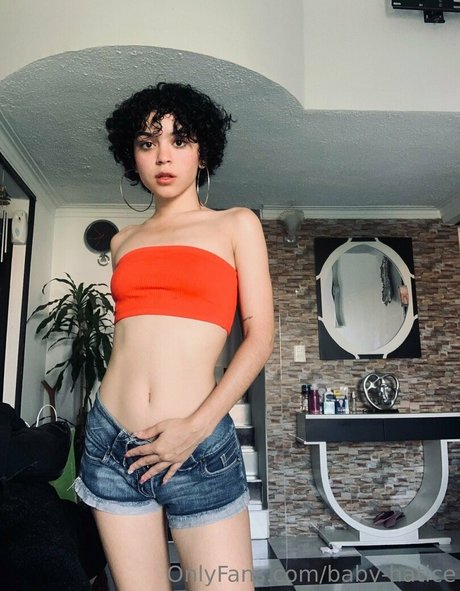 Nagie wyciekłe zdjęcie OnlyFans od Babyhatice