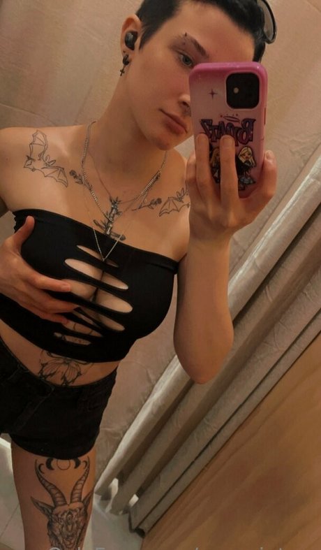 Nagie wyciekłe zdjęcie OnlyFans od Evewinters