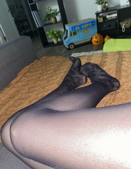 Pantyhoseprincess99