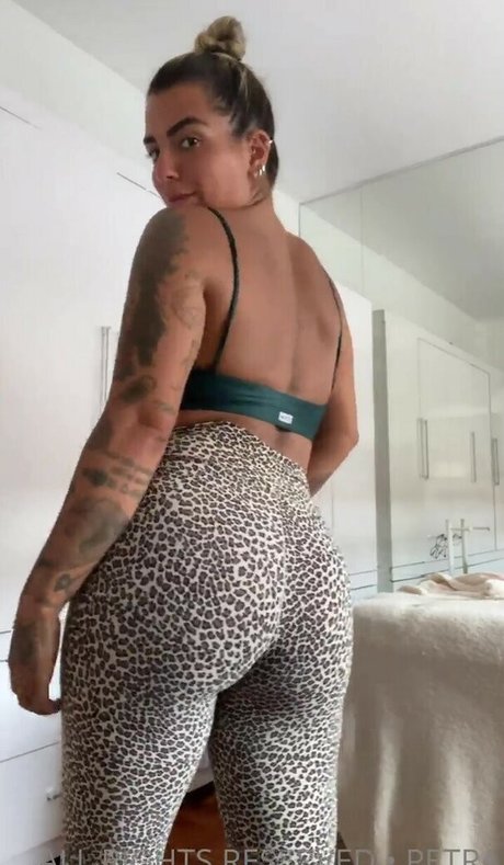Nagie wyciekłe zdjęcie OnlyFans od Petra Mattar