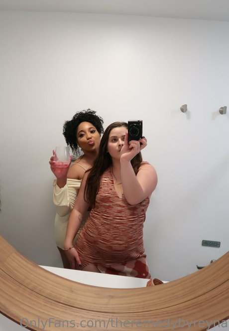 Nagie wyciekłe zdjęcie OnlyFans od Theremedybyreyna