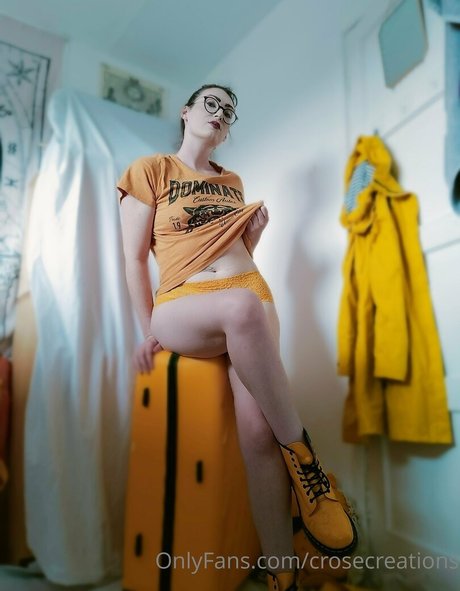 Nagie wyciekłe zdjęcie OnlyFans od Crosecreations