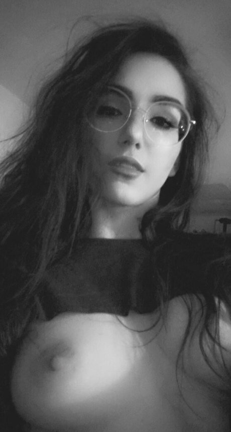 Nagie wyciekłe zdjęcie OnlyFans od Aevimari