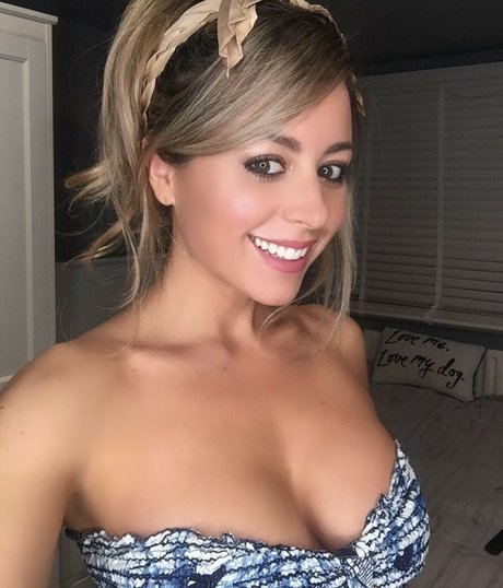 Nagie wyciekłe zdjęcie OnlyFans od Carly Baker