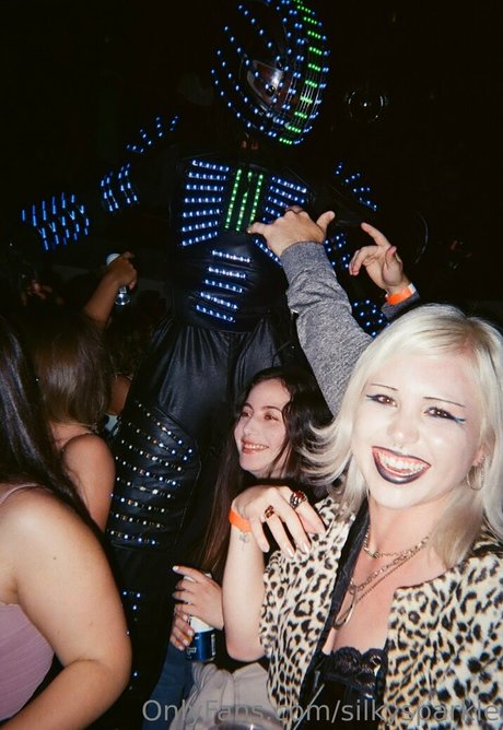 Nagie wyciekłe zdjęcie OnlyFans od Paris Sun