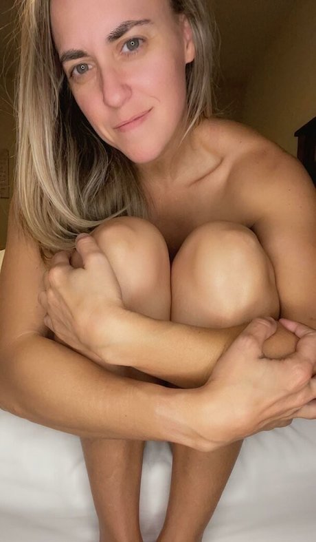 Nagie wyciekłe zdjęcie OnlyFans od Bikinisquats