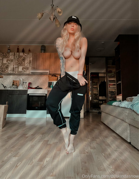 Nagie wyciekłe zdjęcie OnlyFans od Thiskindasnow