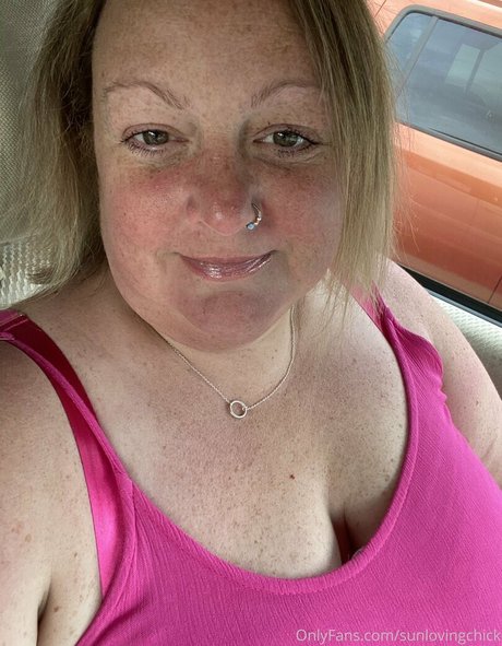 Nagie wyciekłe zdjęcie OnlyFans od Sunlovingchick