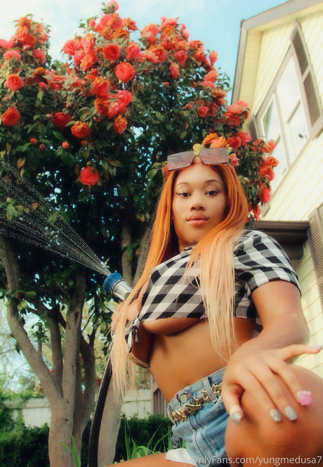 Nagie wyciekłe zdjęcie OnlyFans od Yungmedusa7