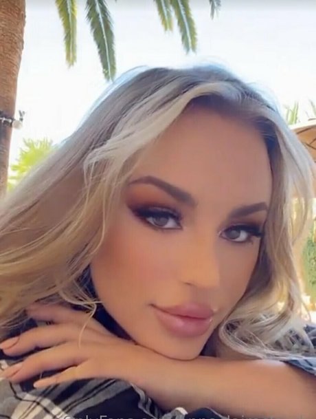 Nagie wyciekłe zdjęcie OnlyFans od Annaclaireclouds