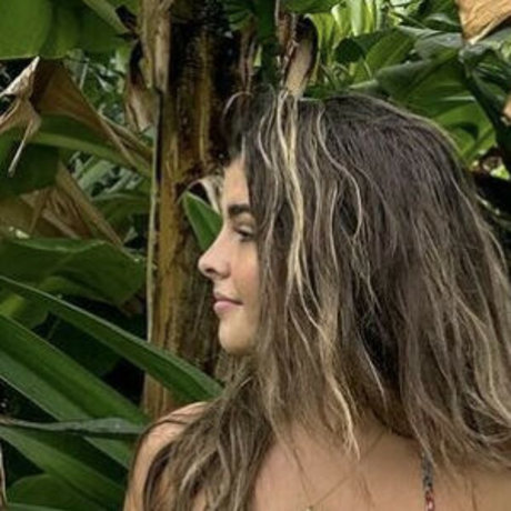 Nagie wyciekłe zdjęcie OnlyFans od Emmy Bucher