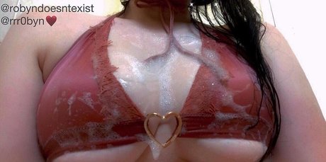 Nagie wyciekłe zdjęcie OnlyFans od Robyn