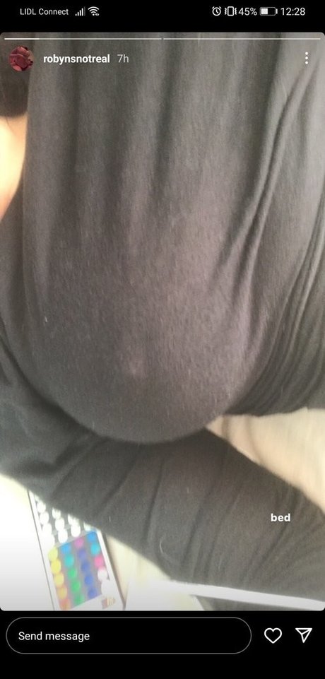 Nagie wyciekłe zdjęcie OnlyFans od Robyn