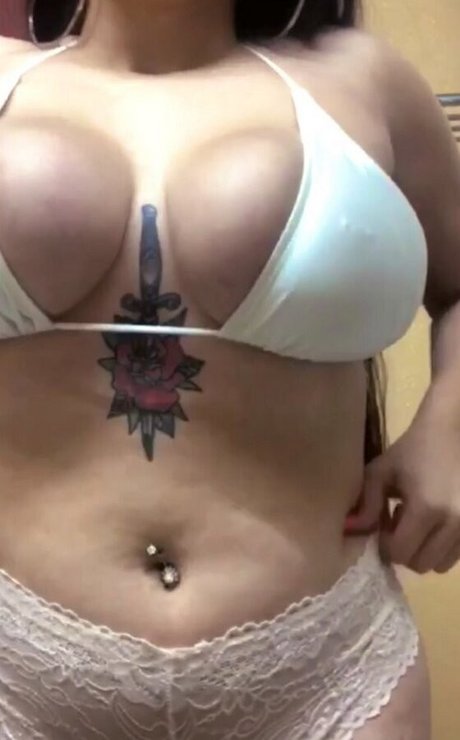 Nagie wyciekłe zdjęcie OnlyFans od Mandixcandy