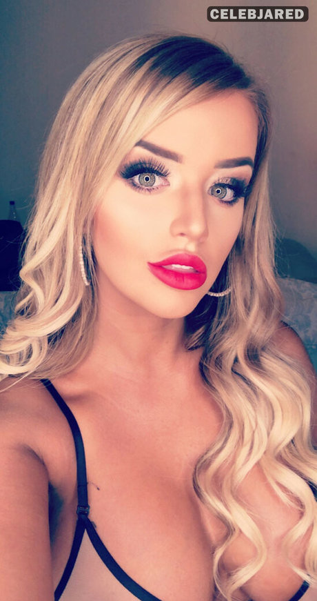 Nagie wyciekłe zdjęcie OnlyFans od Charlotte Knight
