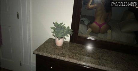 Nagie wyciekłe zdjęcie OnlyFans od Emmie Garver