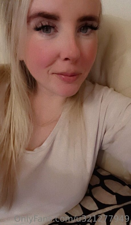 Nagie wyciekłe zdjęcie OnlyFans od Smilelaughshine