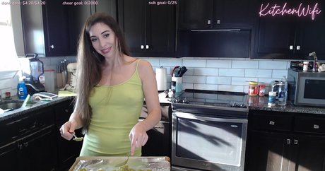Nagie wyciekłe zdjęcie OnlyFans od Kitchenwifi