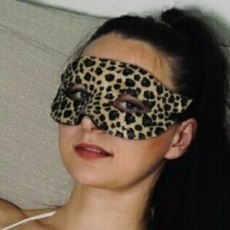 Followthemaskedbunnyfree