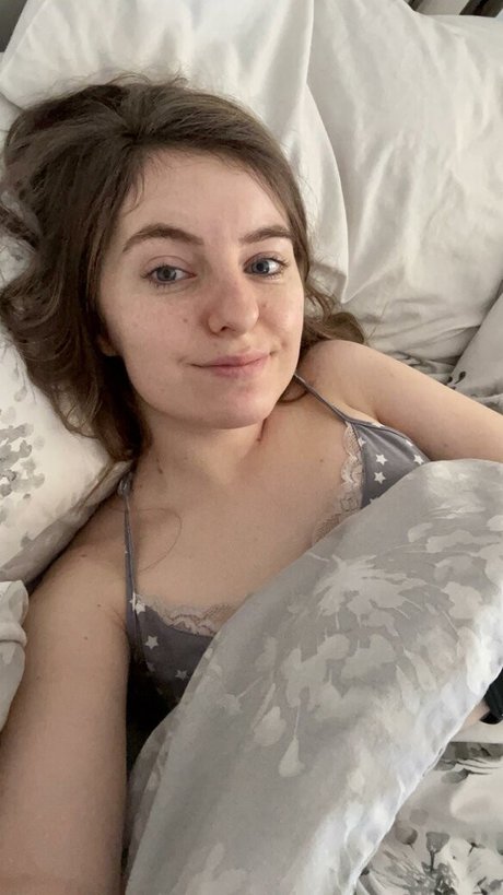 Nagie wyciekłe zdjęcie OnlyFans od Averytinyleaf