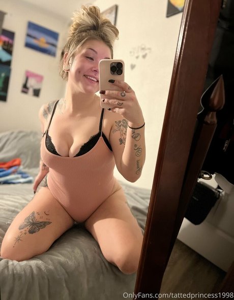 Nagie wyciekłe zdjęcie OnlyFans od Tattedprincess1998