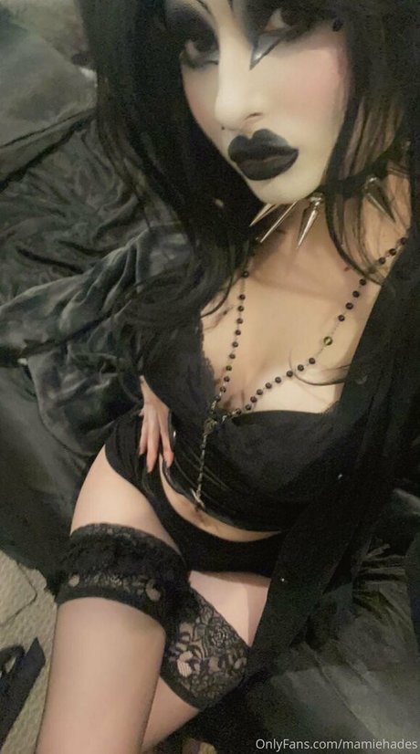Nagie wyciekłe zdjęcie OnlyFans od Mamiehades