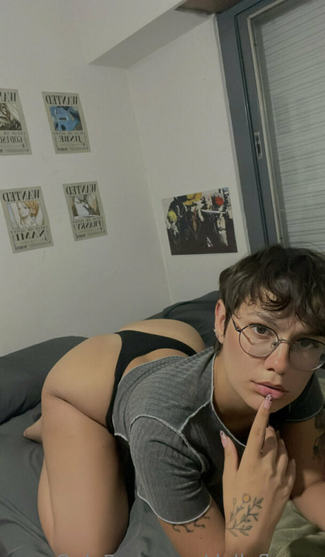 Nagie wyciekłe zdjęcie OnlyFans od Dollyflynne
