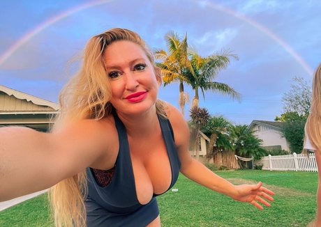 Nagie wyciekłe zdjęcie OnlyFans od Nikkiebigtits